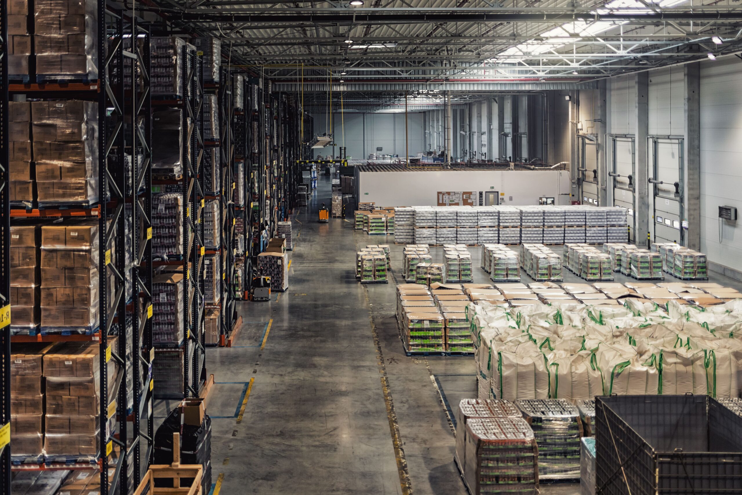 huge-distribution-warehouse-with-high-shelves-vie-2024-10-31-01-43-55-utc